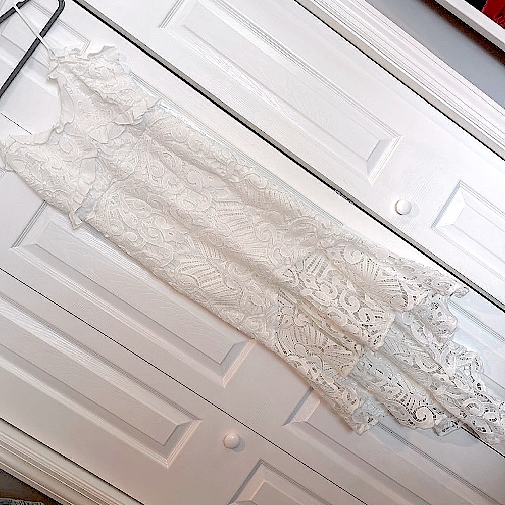 white floral lace dress sz M
